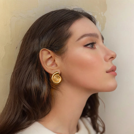 Aquarly Geo Conch Studs