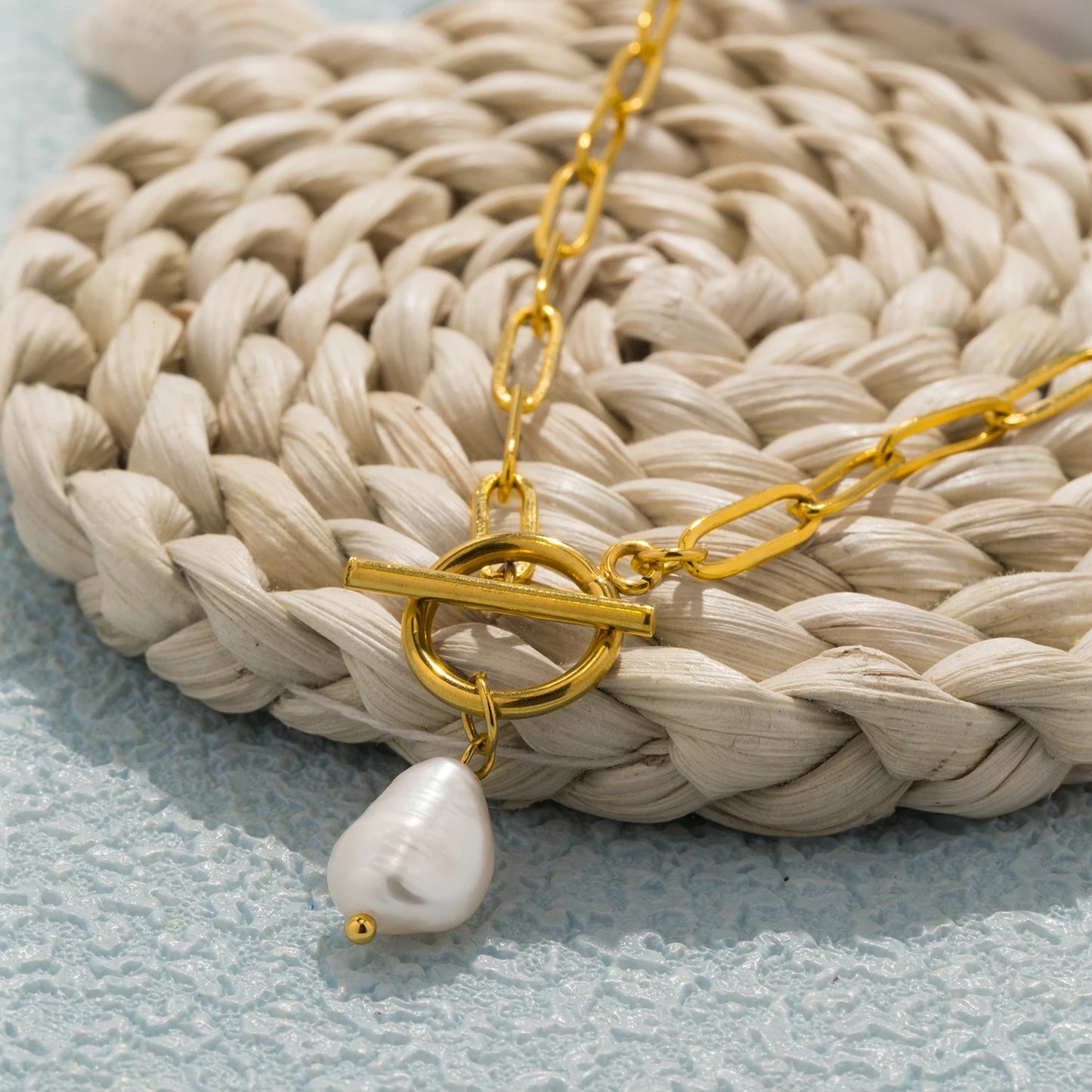 Aquarly Luna Pearl Necklace