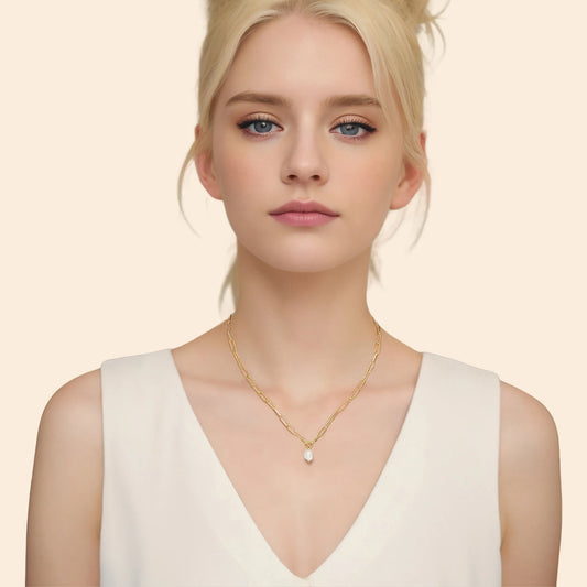 Aquarly Luna Pearl Necklace