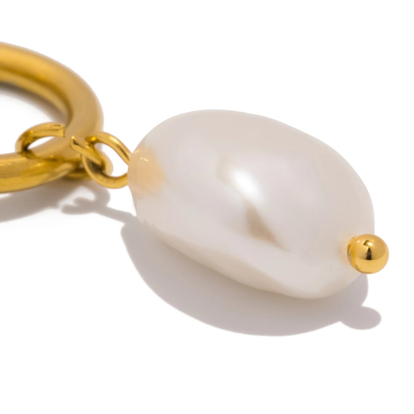 Aquarly Luna Pearl Necklace