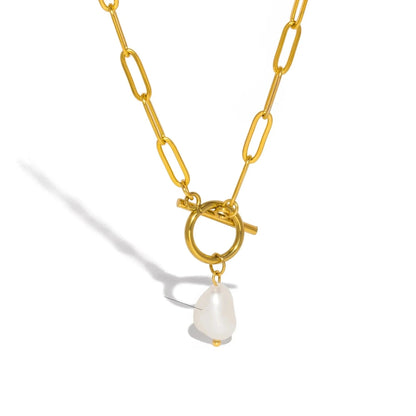 Aquarly Luna Pearl Necklace